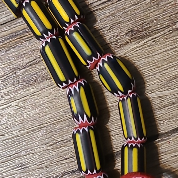 TRADE BEAD Yellow Jacket NECKLACE - Picture 4 of 8